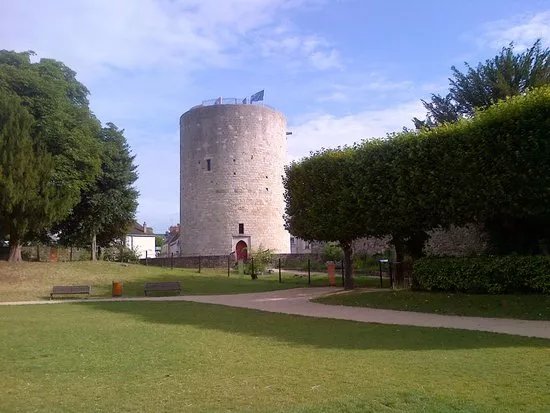 Chateau de Dourdan
