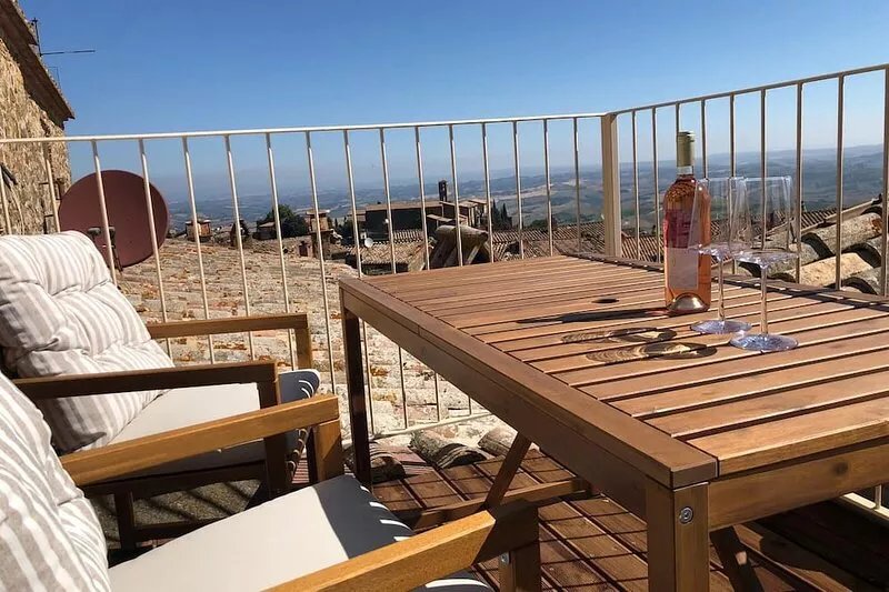 Palazzo Tamanti - Historic 4 Bedroom Villa In Montalcino Center