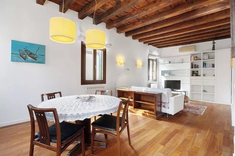 Apartment 'Campiello Del Spezier' with Wi-Fi and Air Conditioning