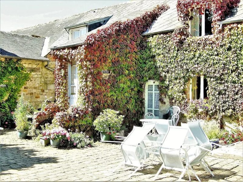Large 3 bedroom Apartment in the French, Normandy Countryside.
