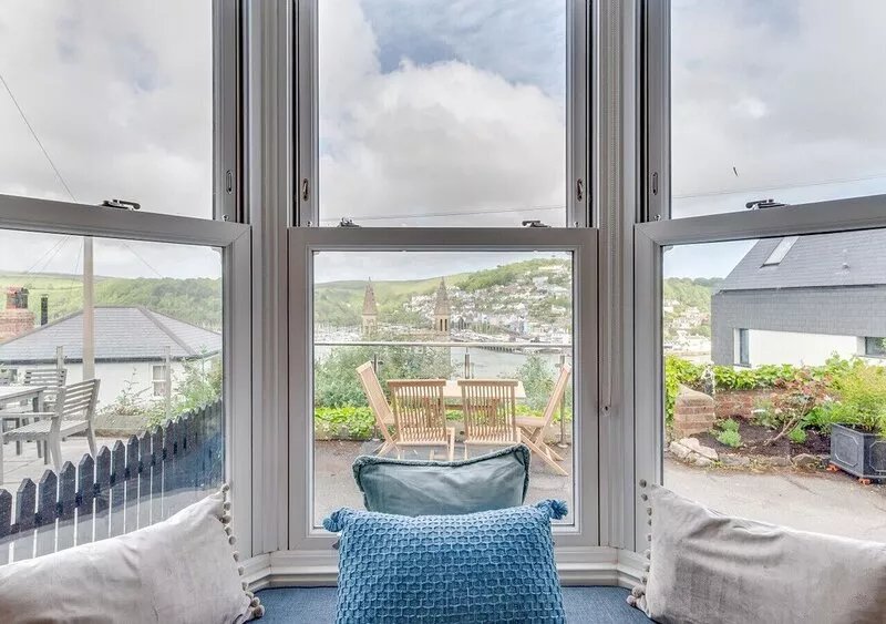 84 Above Town - Two Bedroom House, Sleeps 4