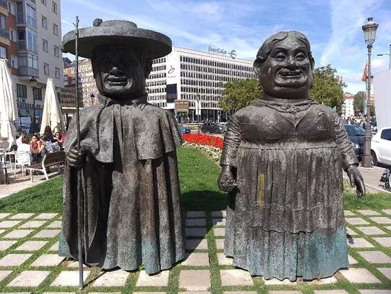 Los Gigantillos