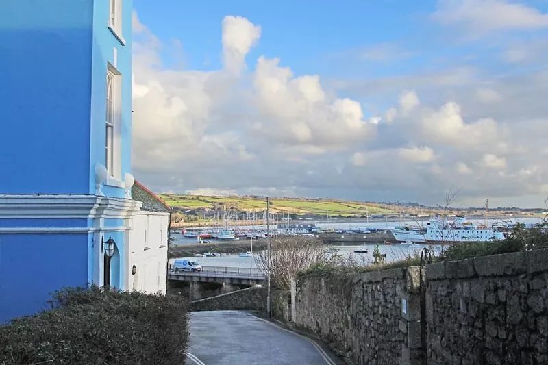 MOUNT VIEW, pet friendly, country holiday cottage in Penzance