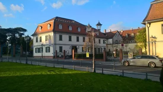 SINCLAIR-HAUS