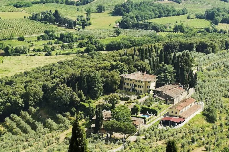 Exclusive Villa 18th century, with pool. Fine winery in Chianti central Tuscany