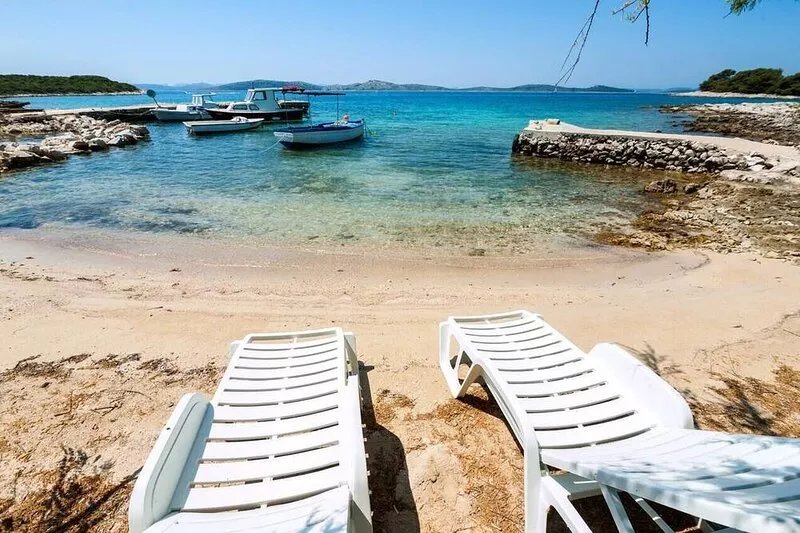 Secluded fisherman's cottage Cove Zuborovica, Pašman (K-321)
