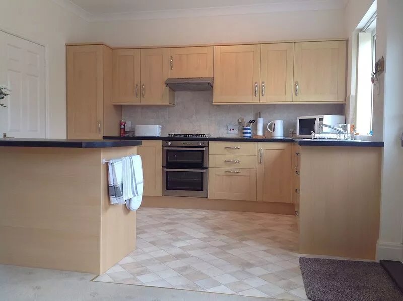 Detached Bungalow central Beverley great location with parking