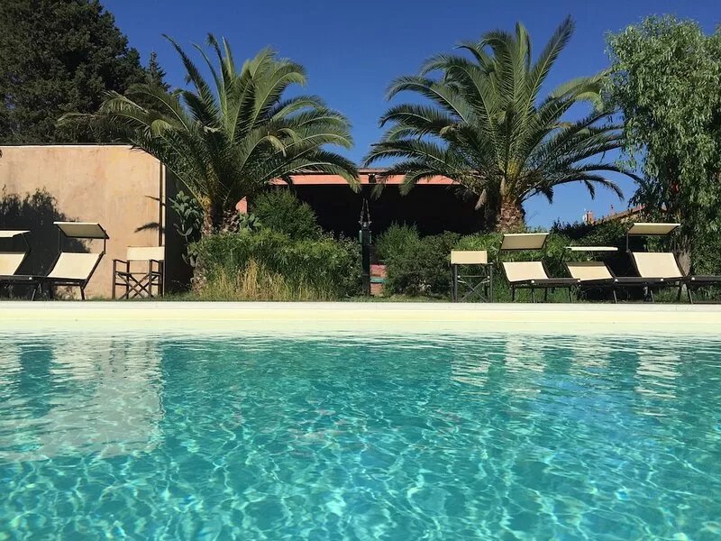 Tuscan farmhouse between nature and contemporary art