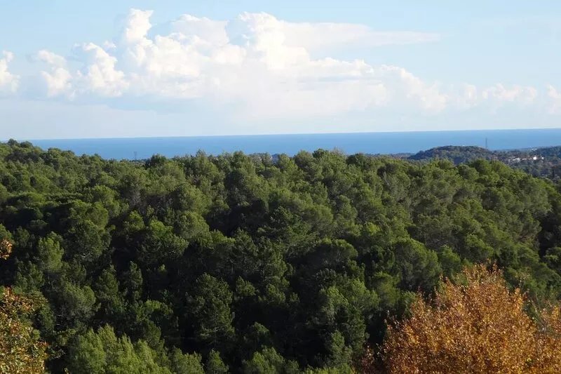 LUXURIOUS VILLA A/C. GORGEOUS SEA & GREENERY VIEW . HUGE POOL. NOT OVERLOOKED