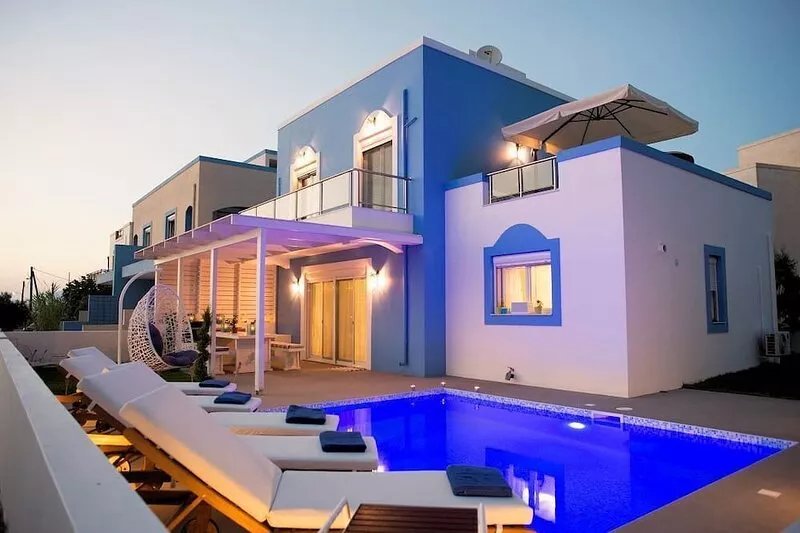 Seabreeze, a new luxury seafront villa for up to 9 people