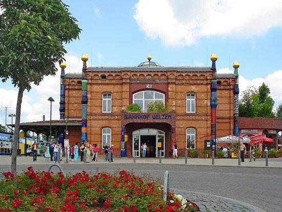 Hundertwasser-Bahnhof
