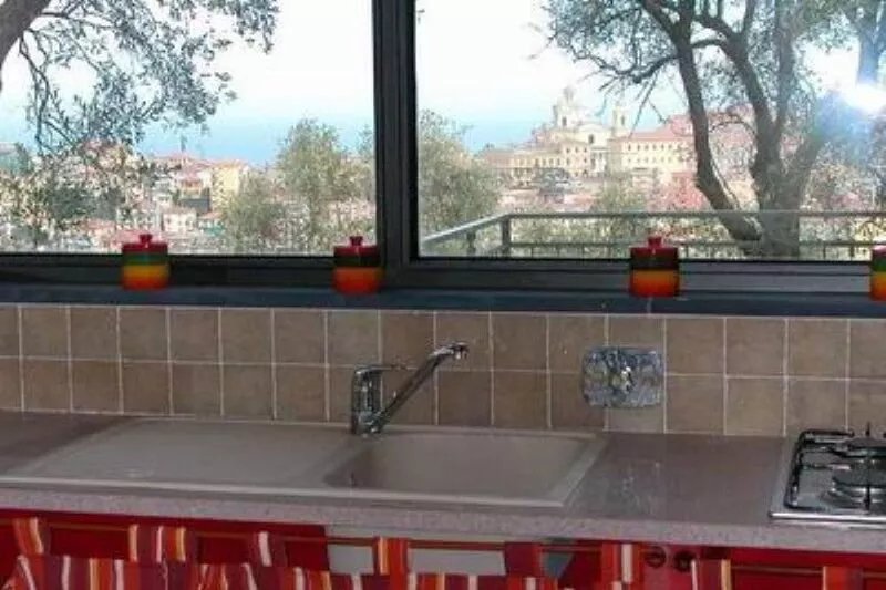 Apartment: terrace with panoramic sea view, swimming pool, large garden