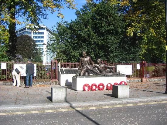 The Berkshire Yeomanry and Trooper Potts Memorial