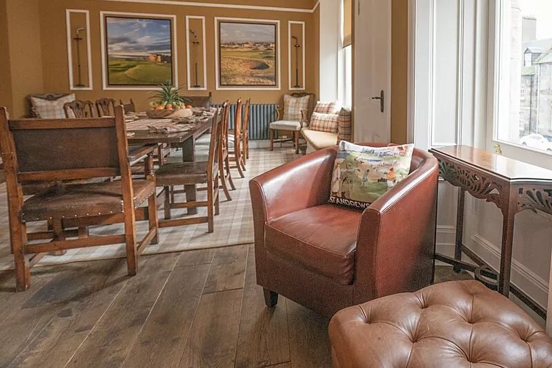 Heart of St. Andrews, convenient and spacious