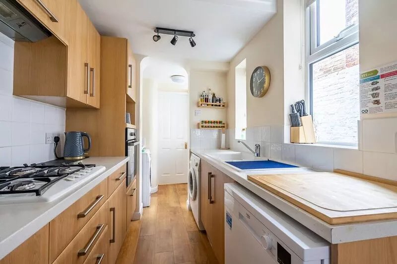 Aycliffe Cottage  -  a family break that sleeps 6 guests  in 3 bedrooms