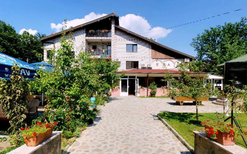 Vila Raj