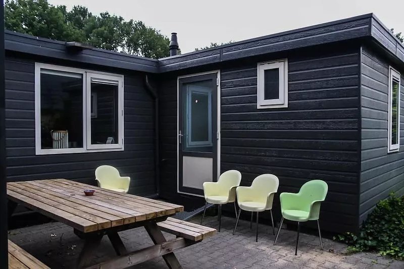 Spacious & cozy holiday bungalow "Frank" in wooded area (12 people)