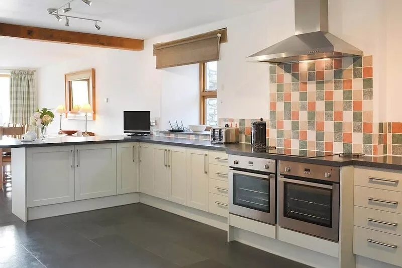 6 bedroom accommodation in Tregoodwell, Camelford