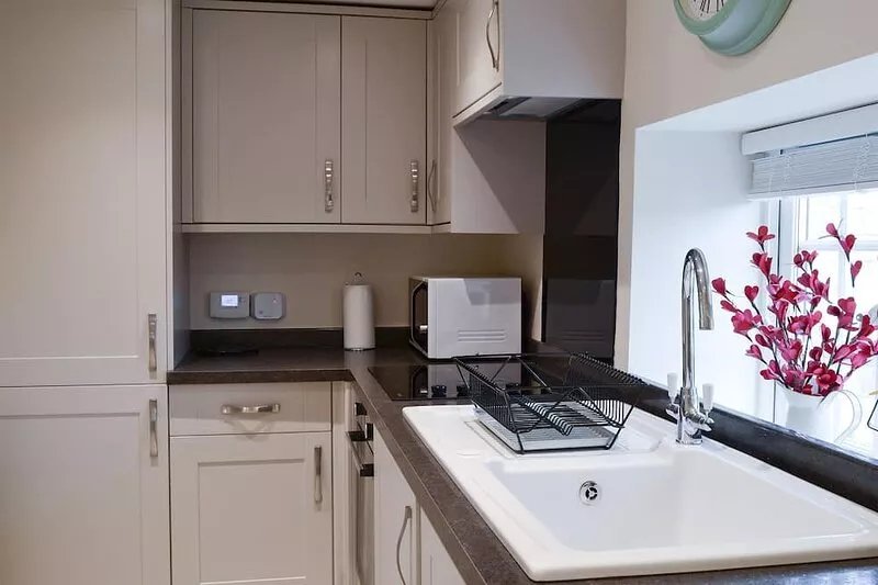2 bedroom accommodation in Wrench Green, near Scarborough