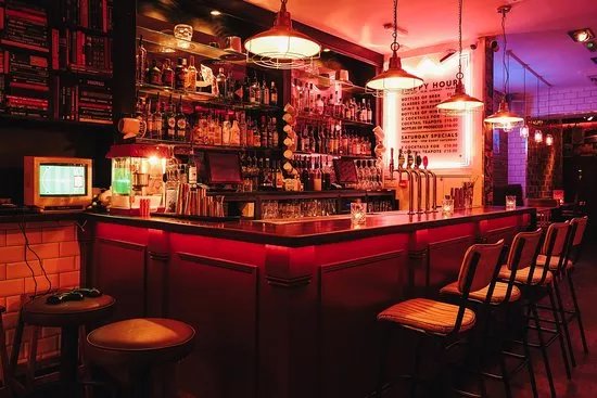 Simmons Bar | Angel