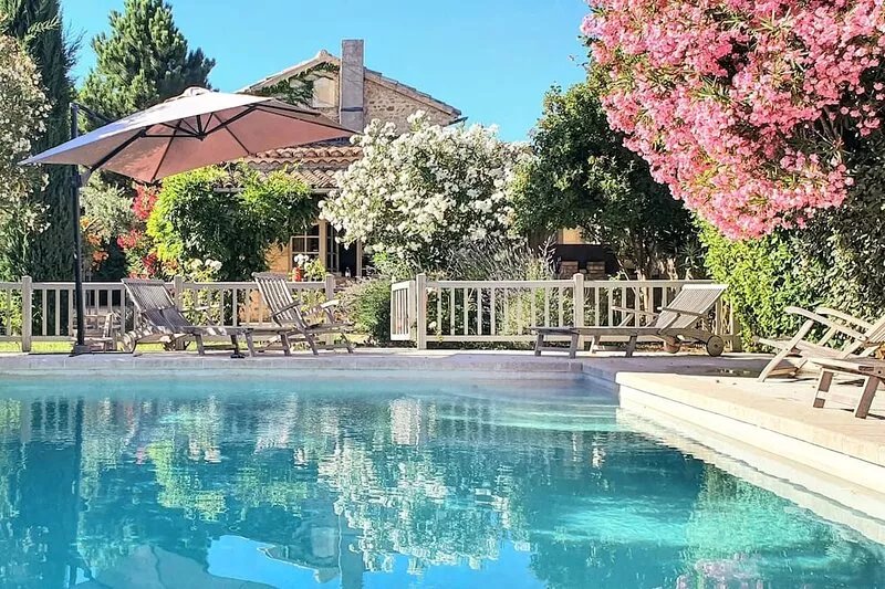 Provencal farmhouse with character at the foot of the Dentelles de Montmirail
