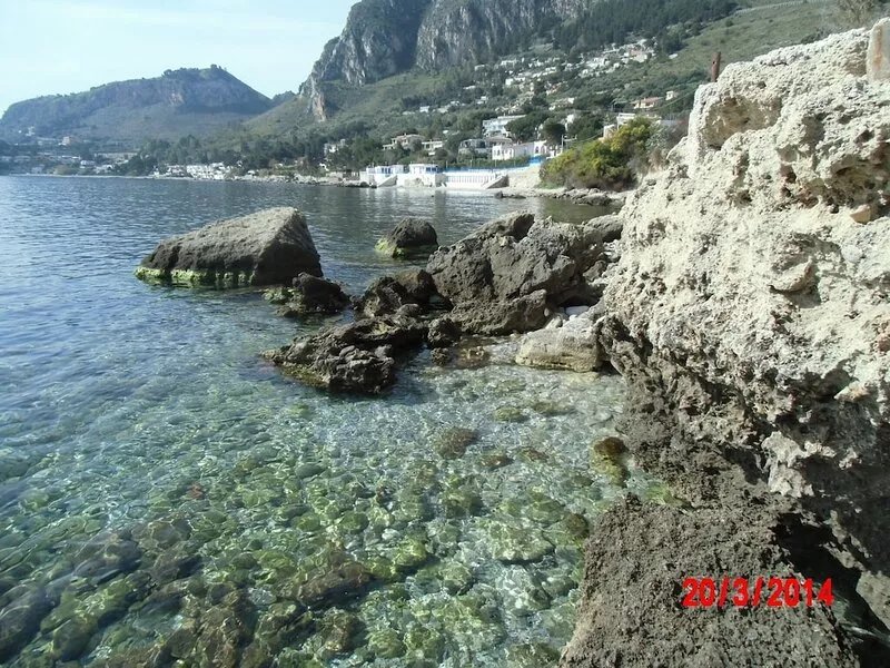 Holidays in direct contact with the marine reserve, archaeological sites