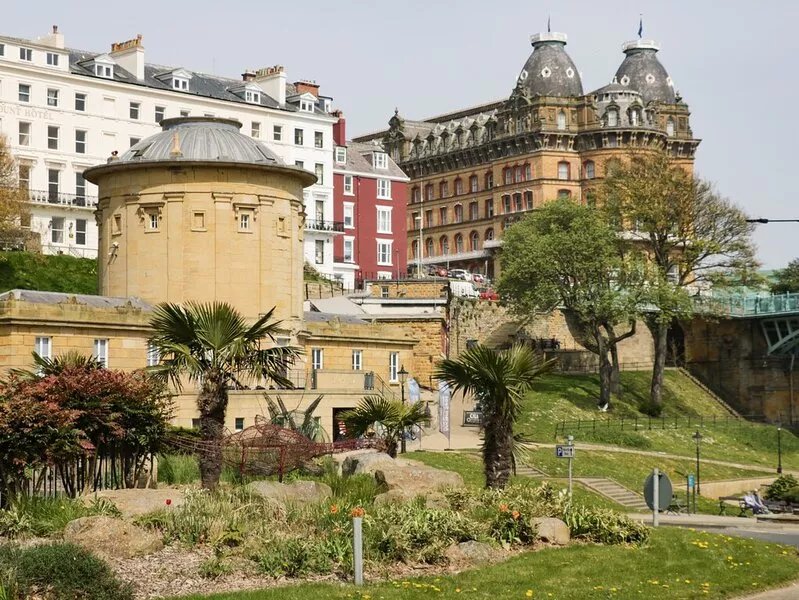 RYDAL COTTAGE, pet friendly, character holiday cottage in Scarborough