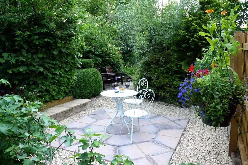 Cosy Stone Cottage - The Bungalow Perrotts Brook - Detached, parking, wifi.