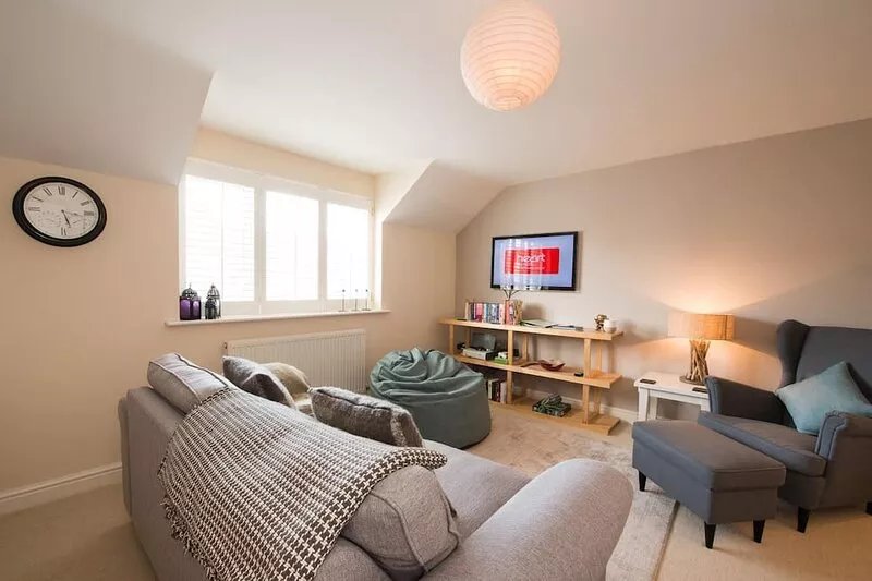 Bryns Eglwys: Pet-friendly two bed holiday apartment in Rhosneigr