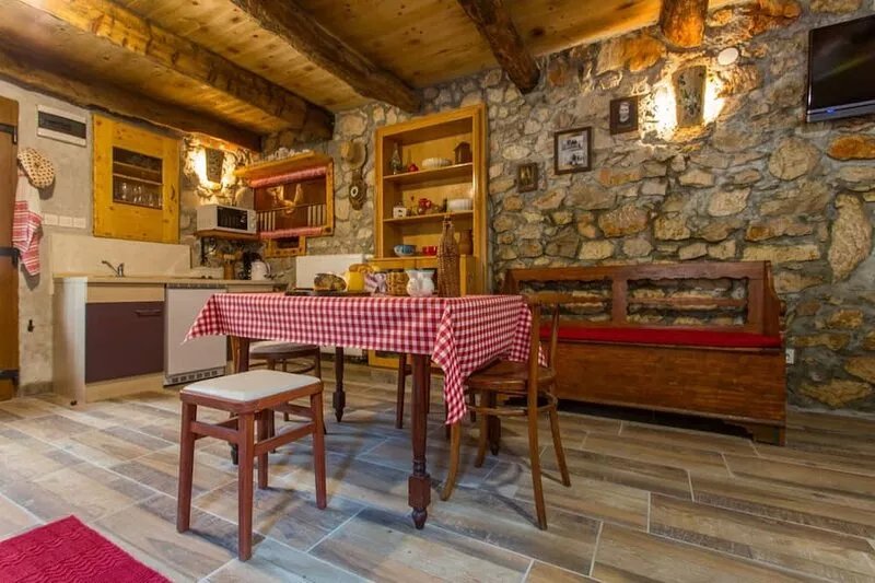 Modern Holiday Home in Polje with Air Conditioning