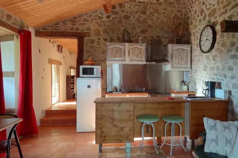 Gites Sthilbon - Le Menudet. 2 Pièces de 40 m2 Terrasse et vue sur la Campagne
