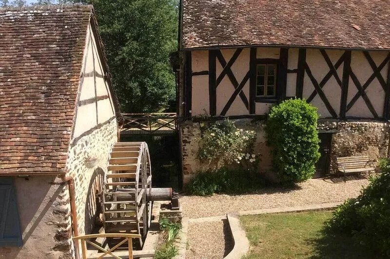 17th century mill with heated swimming pool near Sancerre