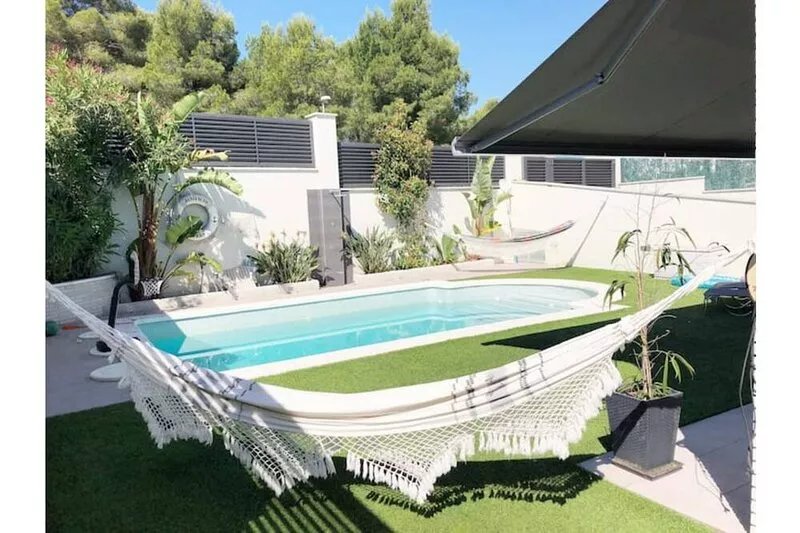 A step from Sitges - Fun big family villa with private pool & views
