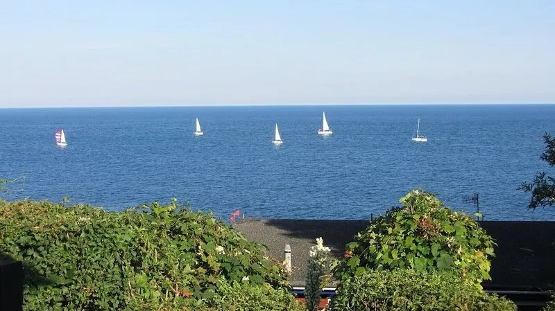 Seaglass, beautiful villa with spectacular sea views over Wheelers Bay, Ventnor
