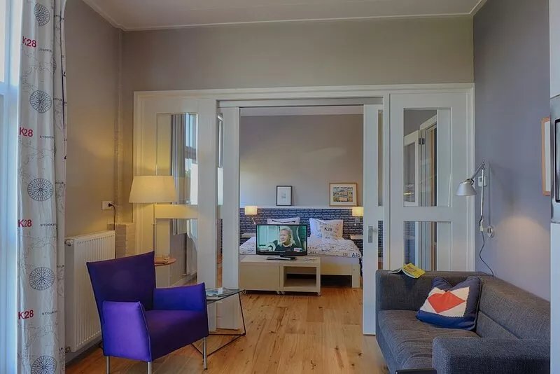 near the water, maritime furnished apartment, private entrance and pontoon