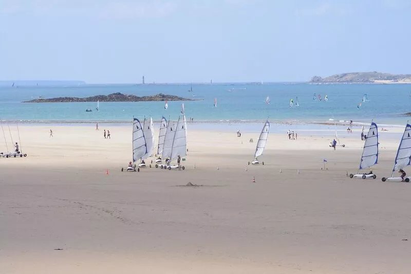 Apartment T3, sea view, 50m from the beach