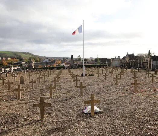 Monument A La Memoire Des Soldats Morts Pendant La Guerre De 1870-1871