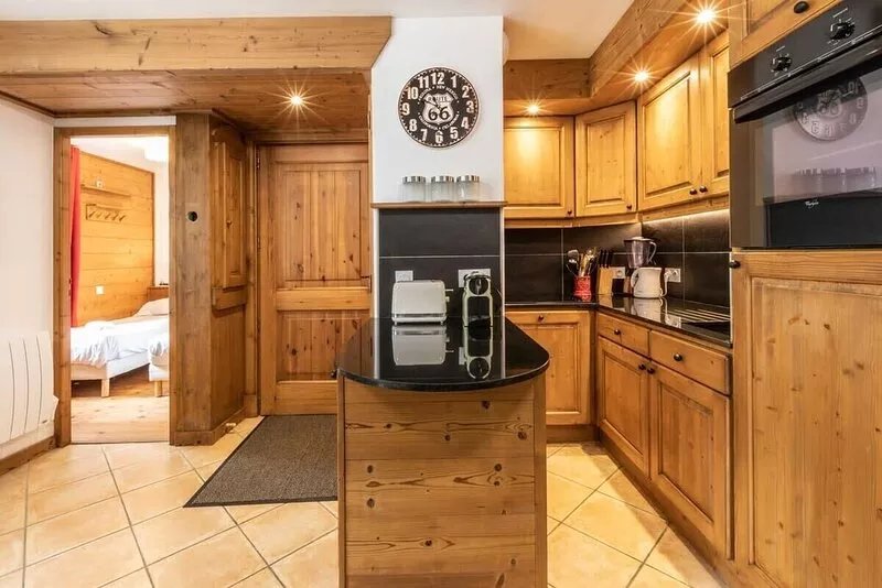 Villa Vallet- Newly renovated 2 bedroom, nestled just off the main street.