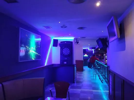 Karaoke Pub Family