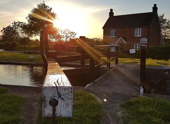 Papercourt Lock