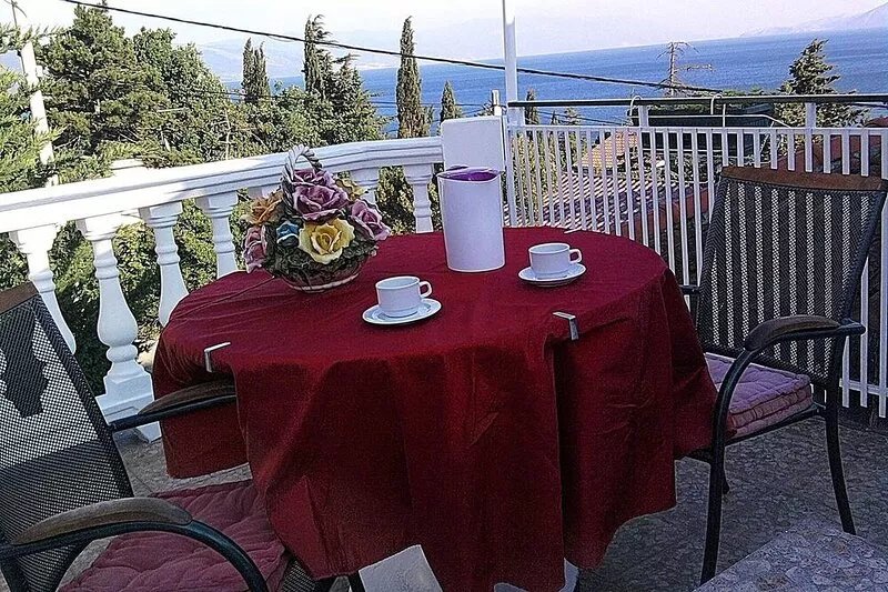 Two bedroom apartment with terrace and sea view Novi Vinodolski (A-2347-b)