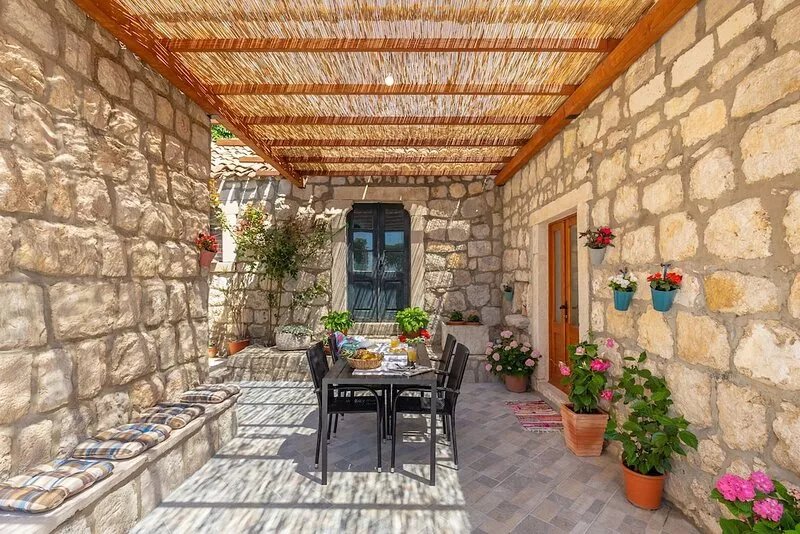 Summer Cottage - Two Bedroom House, Sleeps 4