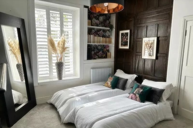 Dog-Friendly characterful cottage situated at the gateway to the Norfolk coast