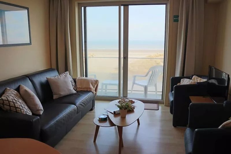 Apartment Gounod 201 is ideally located