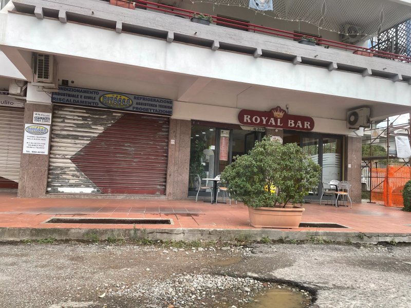 Royal Bar