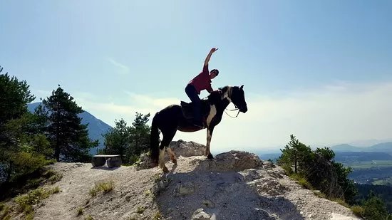 sLOVEnia HORSE RIDING