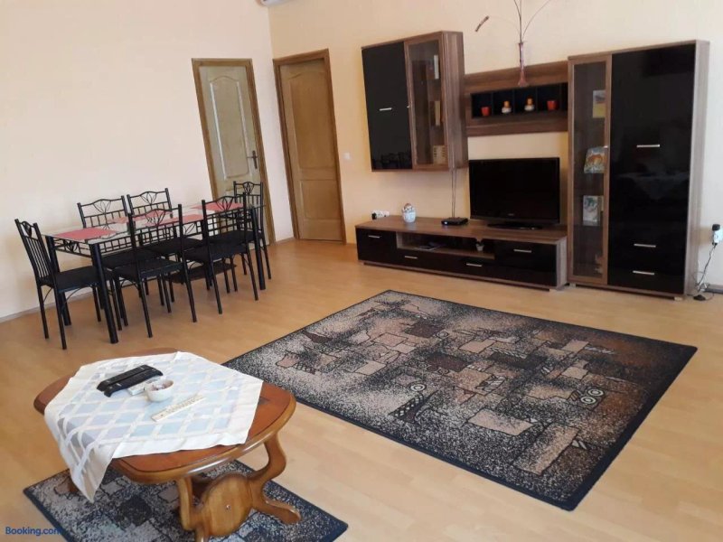 Piac utcai Apartman