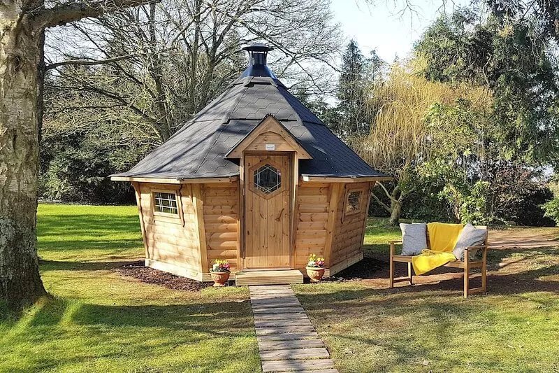 5 bedroom accommodation in Crossway Green, near Stourport-on-Severn