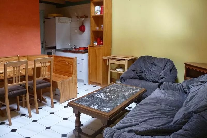 Cottages for 2 to 8 people by the river in a house with character.