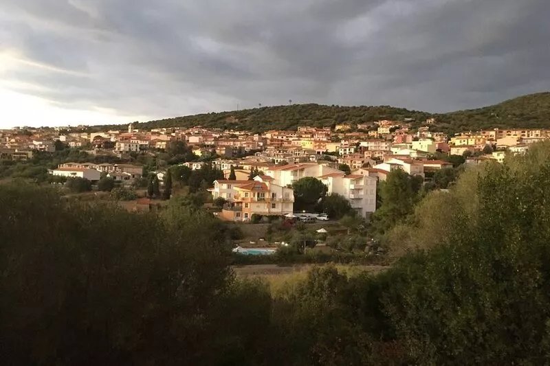 Villa Agnese - Quiet villa with large garden and pool and with beautiful sea
